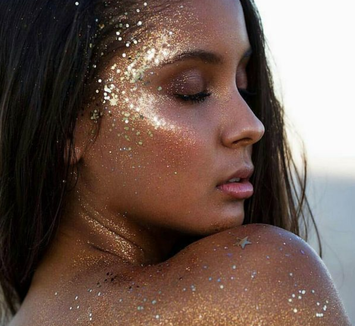 A New Biodegradable Glitter Is Here Thanks to Cambridge